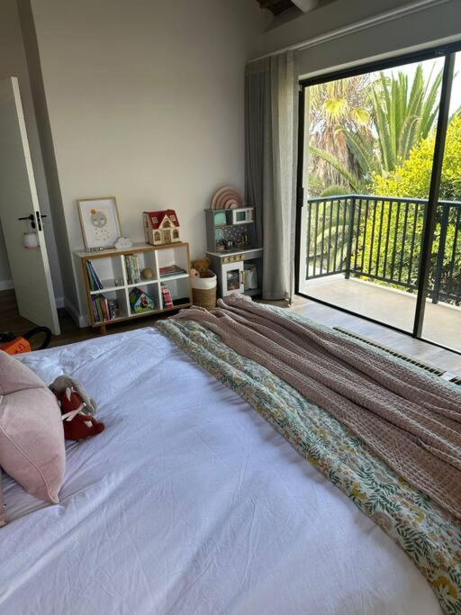 Laid Back Luxury Canal House Villa *